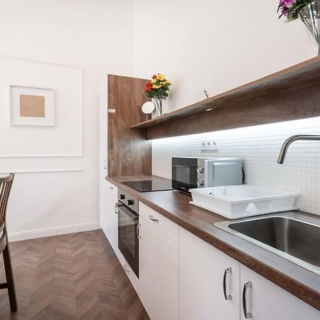 Stylish Apartment In The City Center Budapest Exterior photo