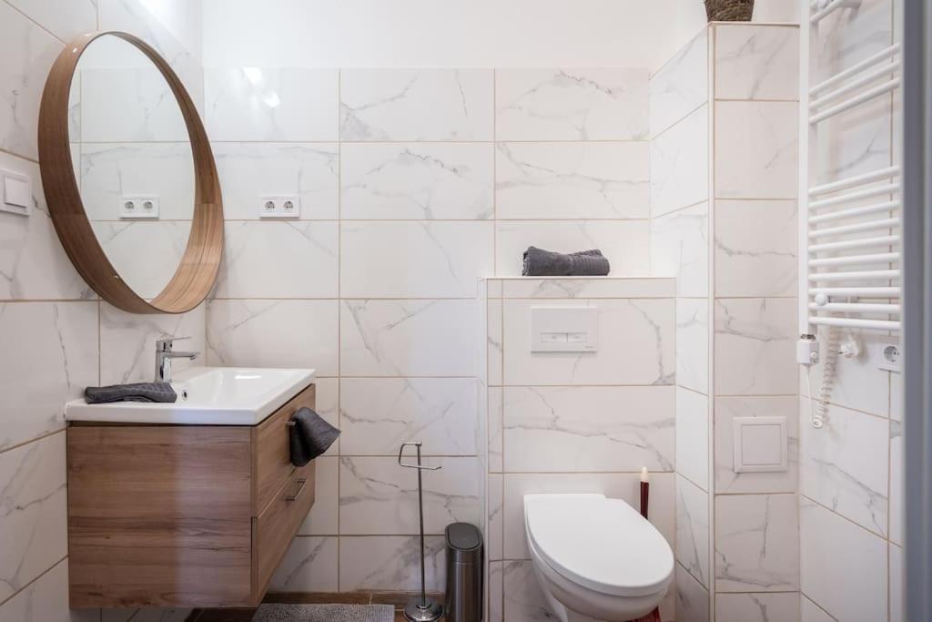 Stylish Apartment In The City Center Budapest Exterior photo